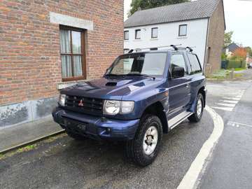 2.8 TD Court GLS