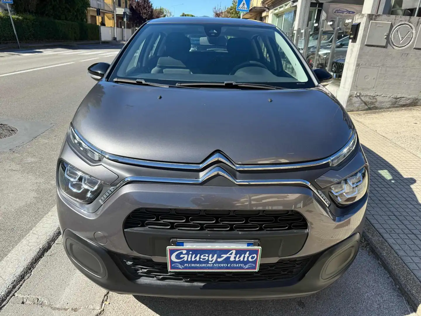 Citroen C3 BlueHDi 100 S&S Feel Pack Grau - 2