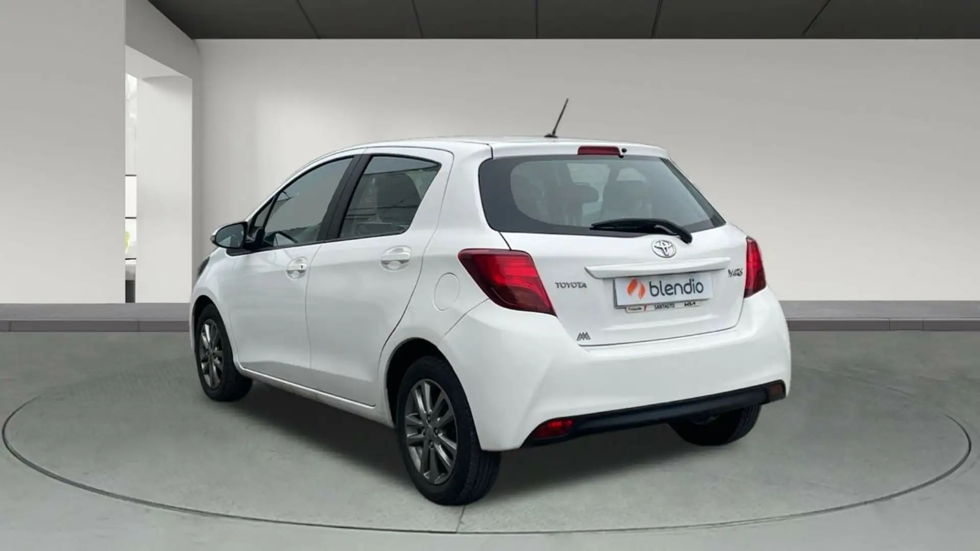 Toyota Yaris 1.0 VVT-i Active Weiß - 2
