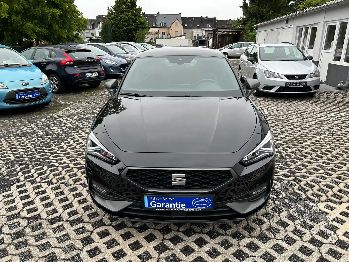 SEAT Leon FR - Led, Sitzh, Totwinkel, ACC, RFK, Scheckheft Schwarz - 2
