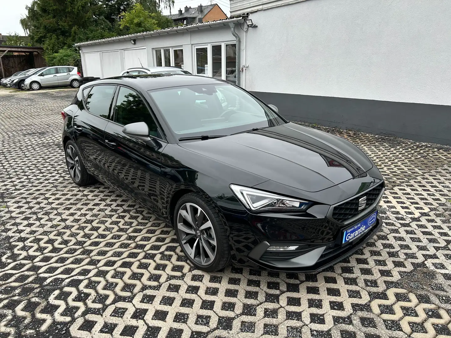 SEAT Leon FR - Led, Sitzh, Totwinkel, ACC, RFK, Scheckheft Schwarz - 1