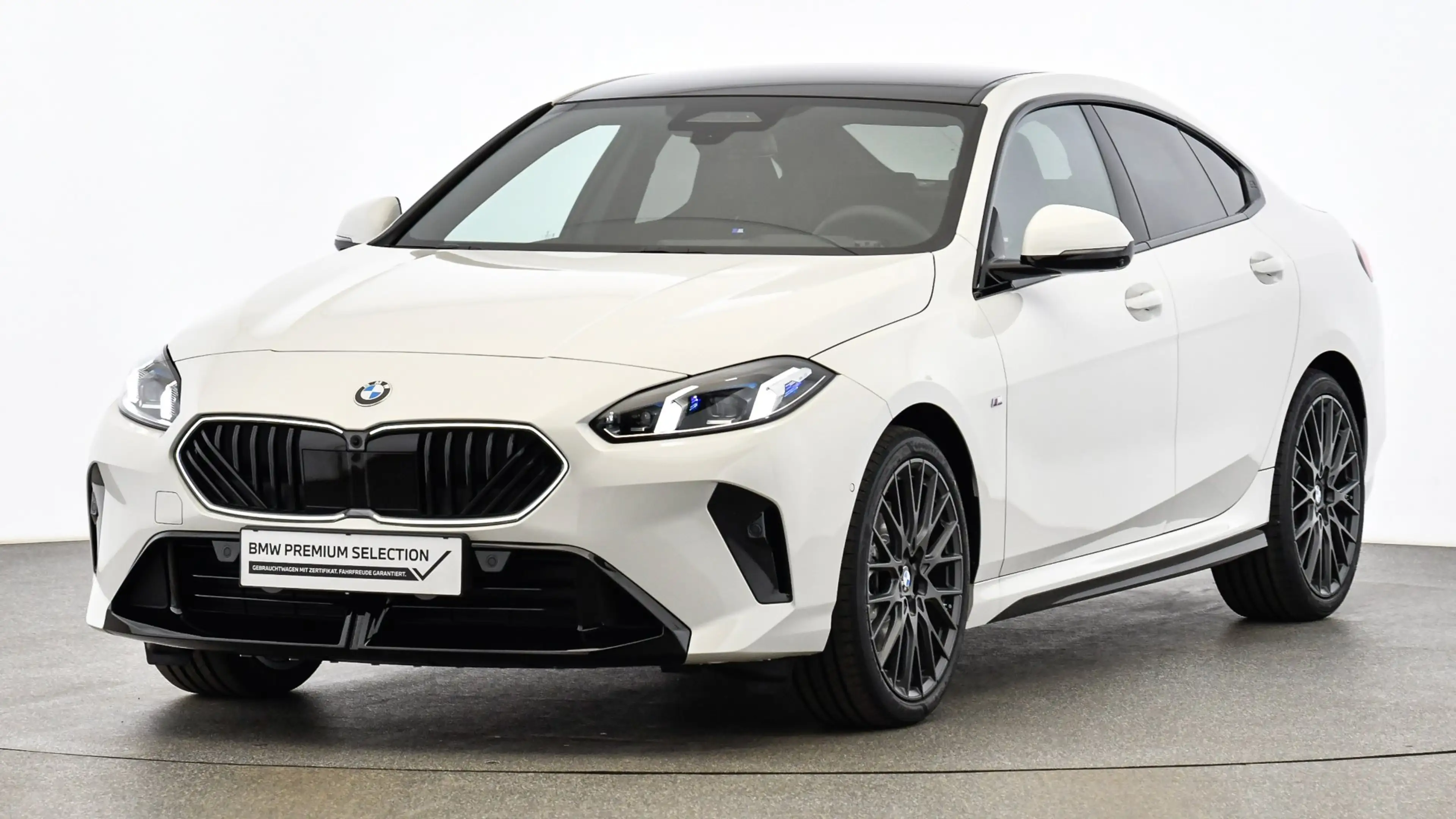 BMW 223 i xDrive — photo 3