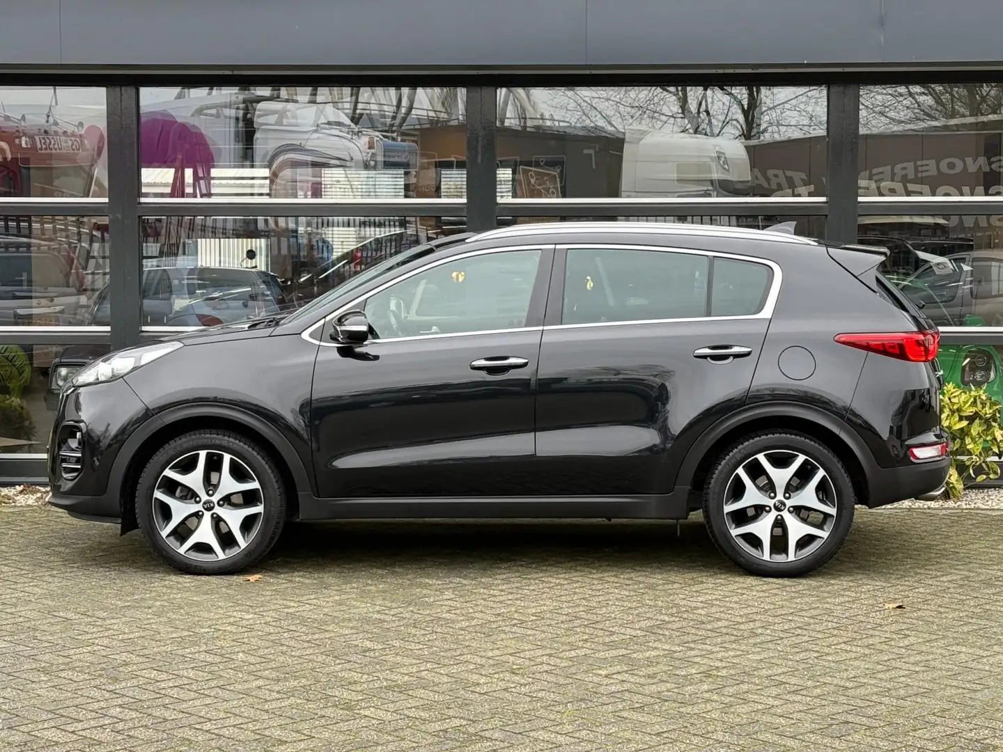 Kia Sportage 1.6 GDI Design Edition Navi Camera NAP APK !! Noir - 2