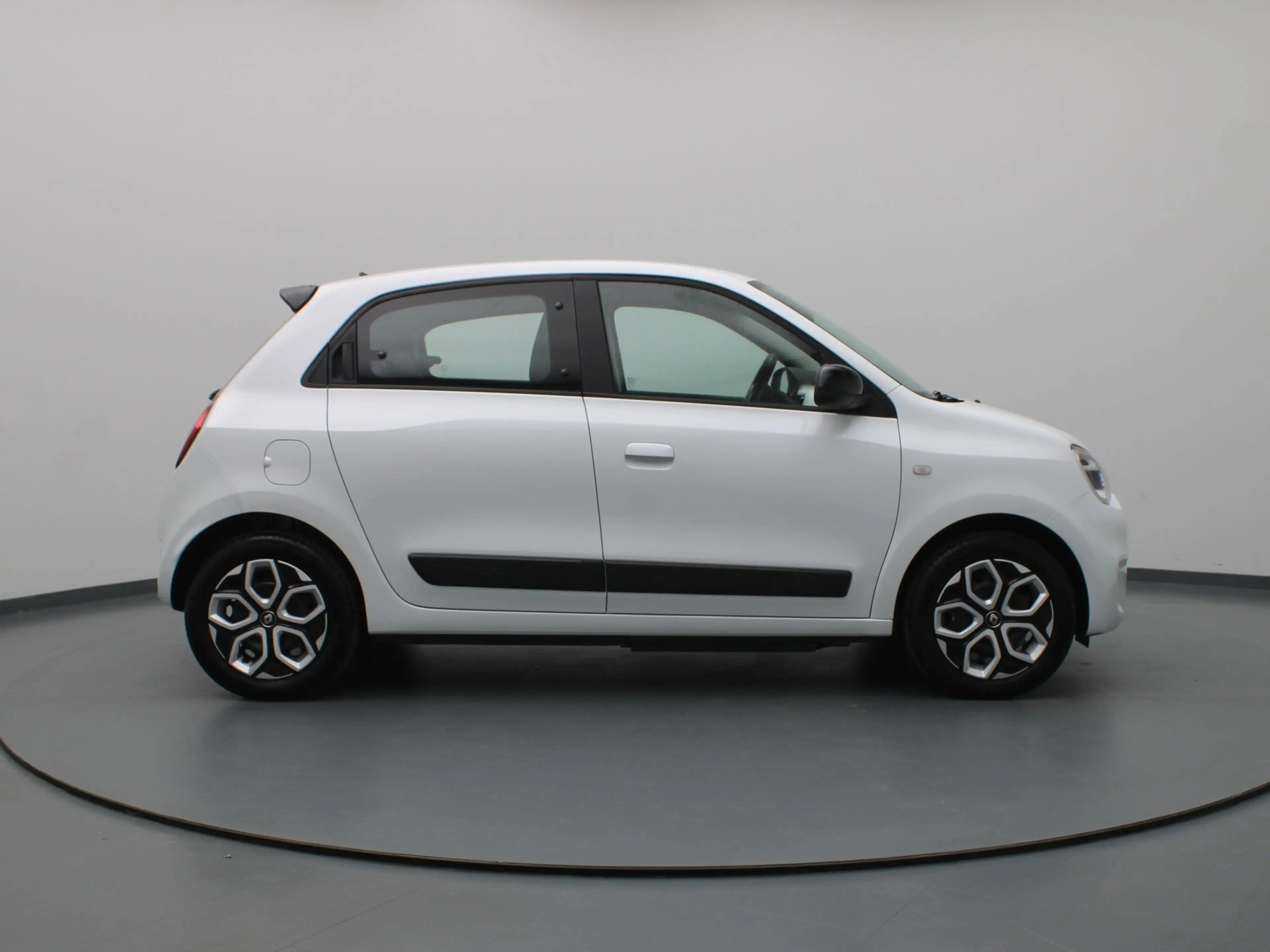 Renault Twingo Z.E. R80 E-Tech Equilibre 22 kWh Apple Carplay/And — photo 24