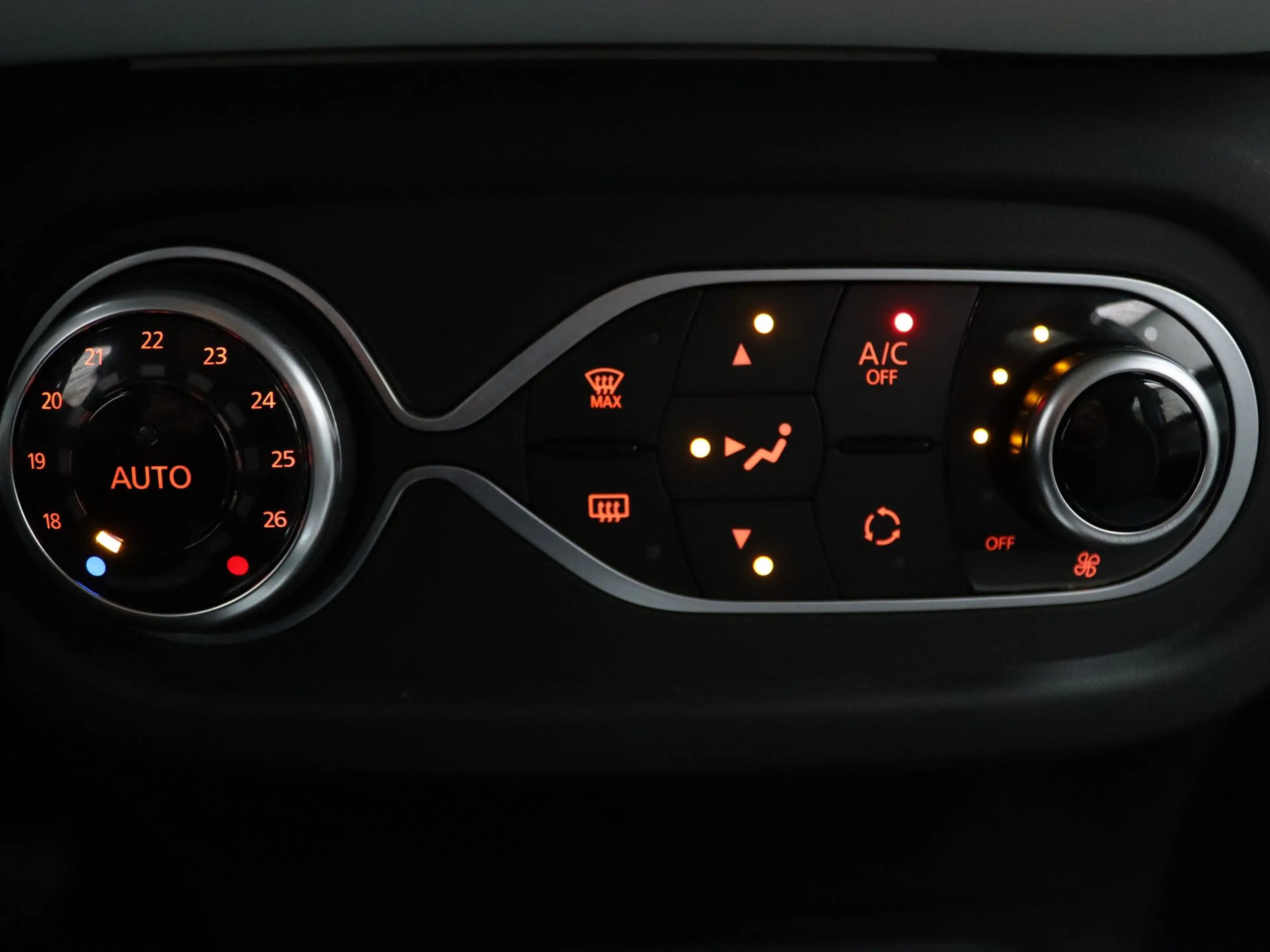 Renault Twingo Z.E. R80 E-Tech Equilibre 22 kWh Apple Carplay/And — photo 7
