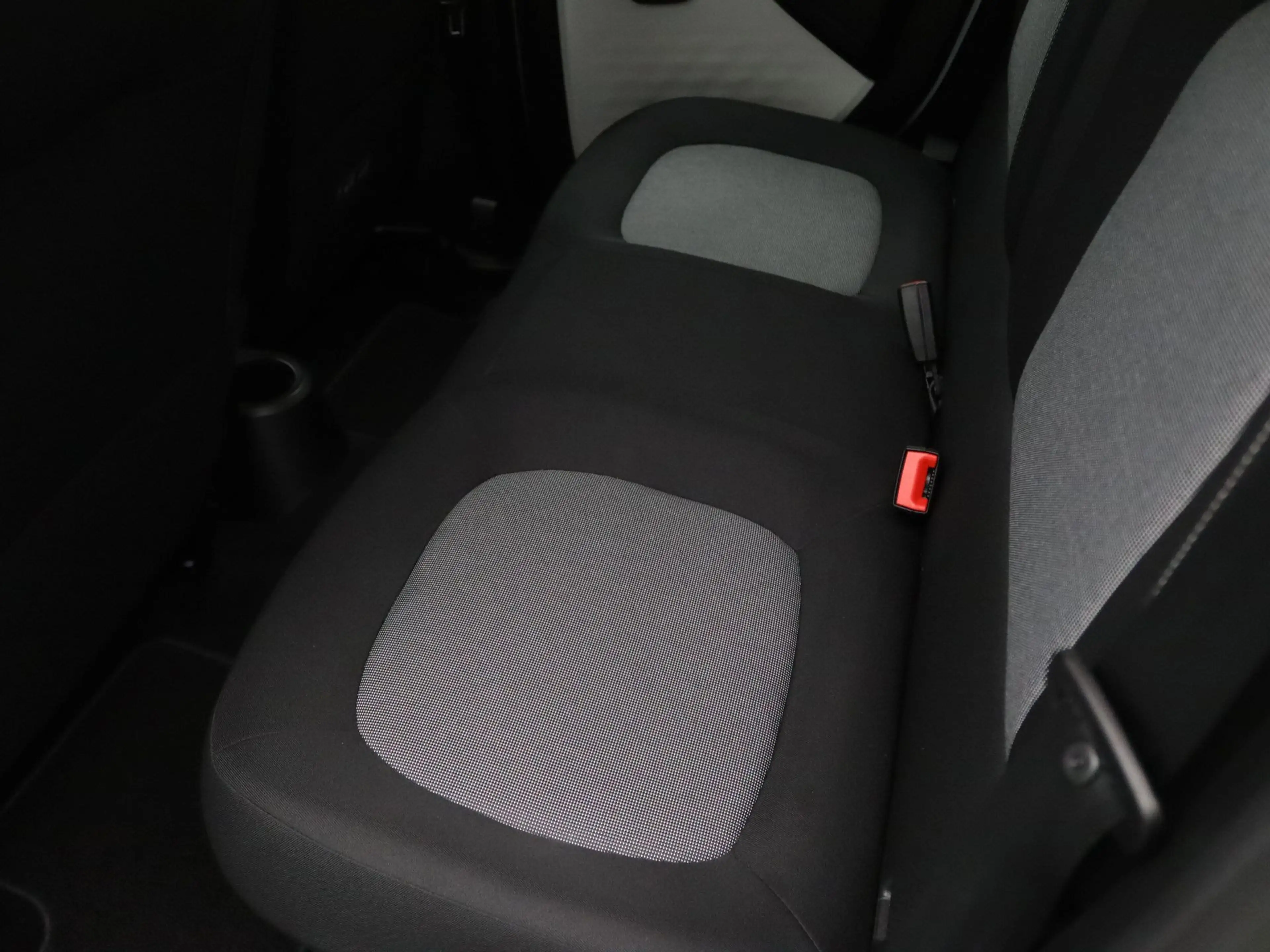 Renault Twingo Z.E. R80 E-Tech Equilibre 22 kWh Apple Carplay/And — photo 21