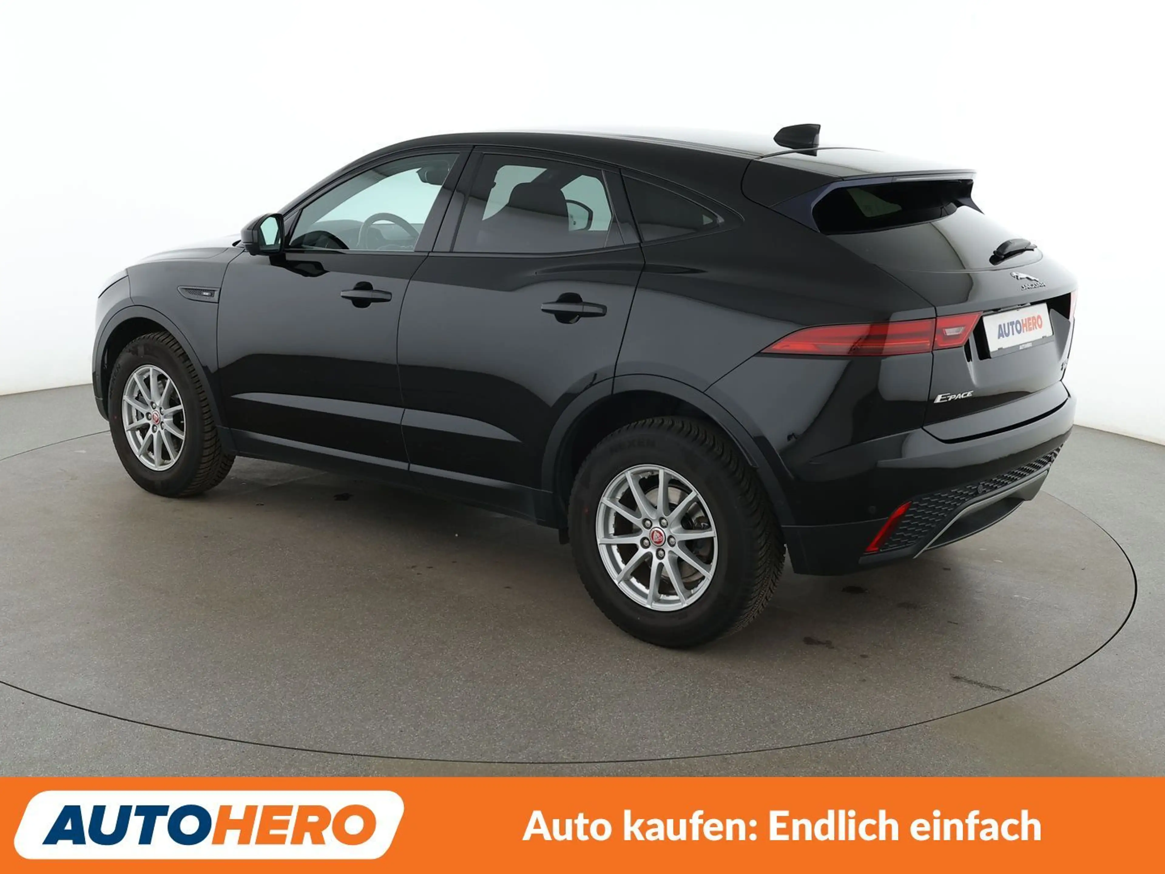 Jaguar E-Pace D150 SE AWD Aut.*NAVI*LED*CAM*TEMPO*SHZ*ALU* — photo 4