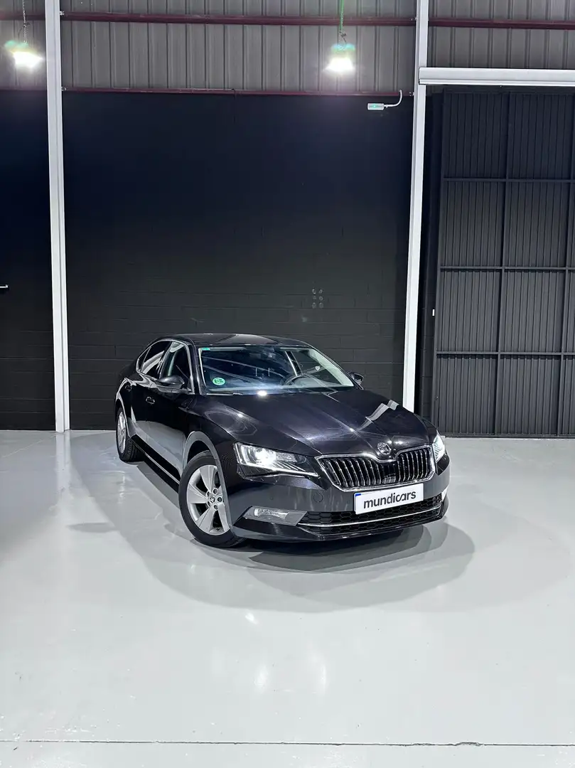 Skoda Superb 1.4 TSI Ambition DSG7 110kW Negro - 2
