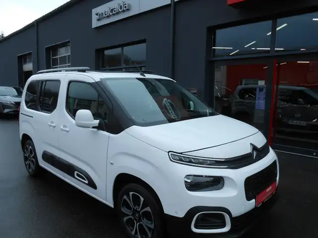 Citroen Berlingo Shine M*HUD*AHK*SITZHEIZUNG*WINTERRÄDER