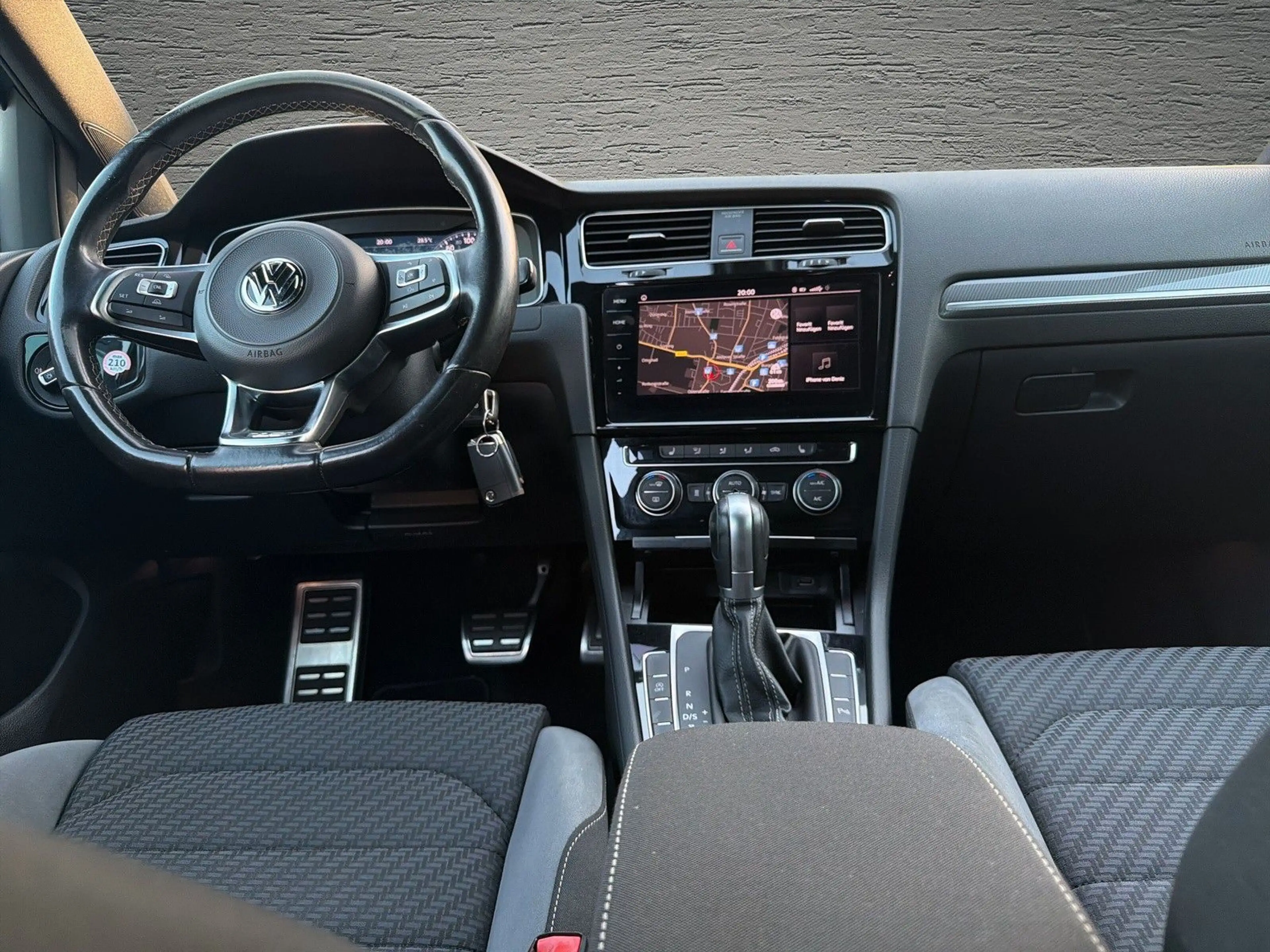 Volkswagen Golf VII Variant Highline 2.0TDI/R-Line/Virtual — photo 12