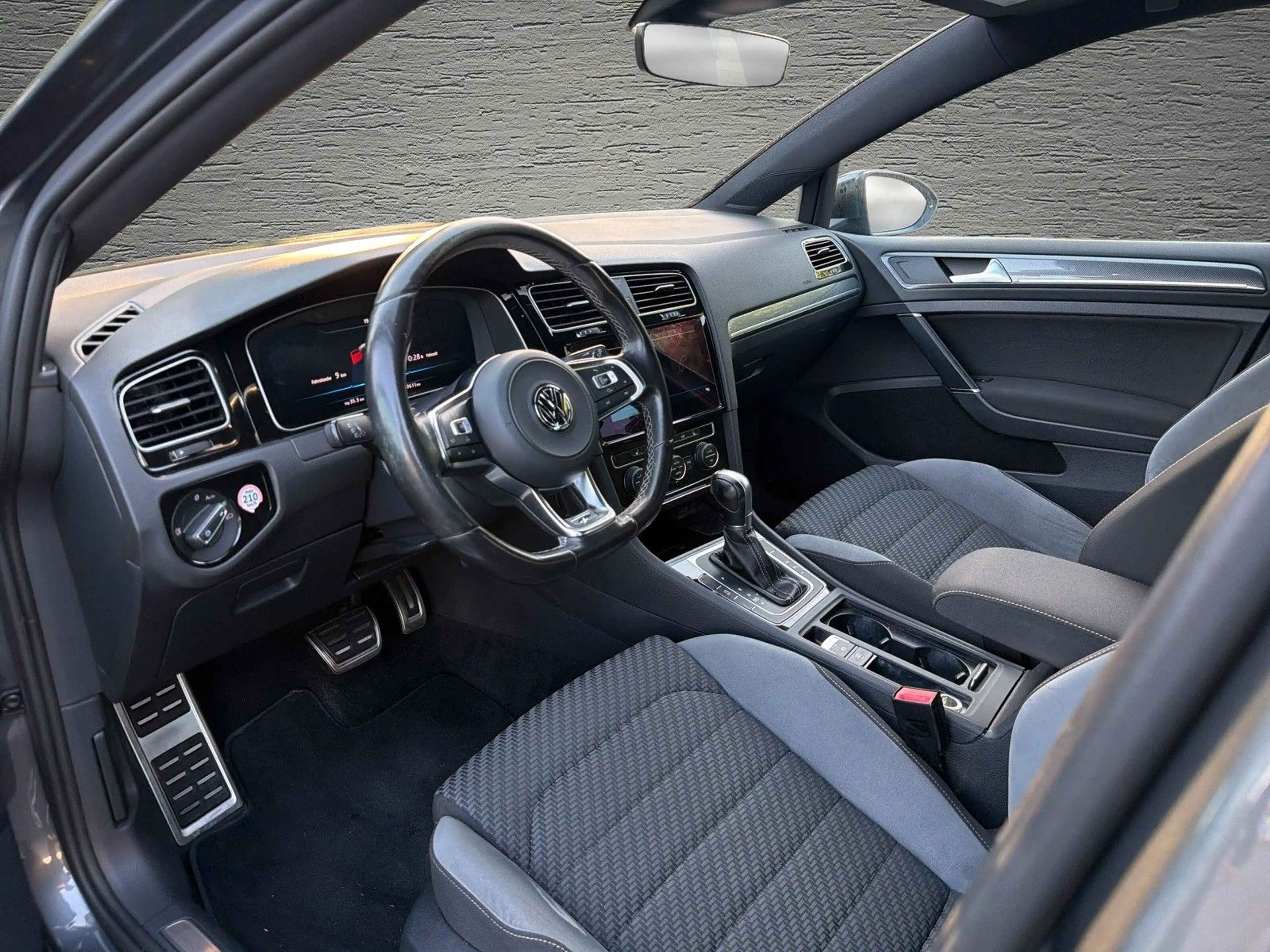 Volkswagen Golf VII Variant Highline 2.0TDI/R-Line/Virtual — photo 10