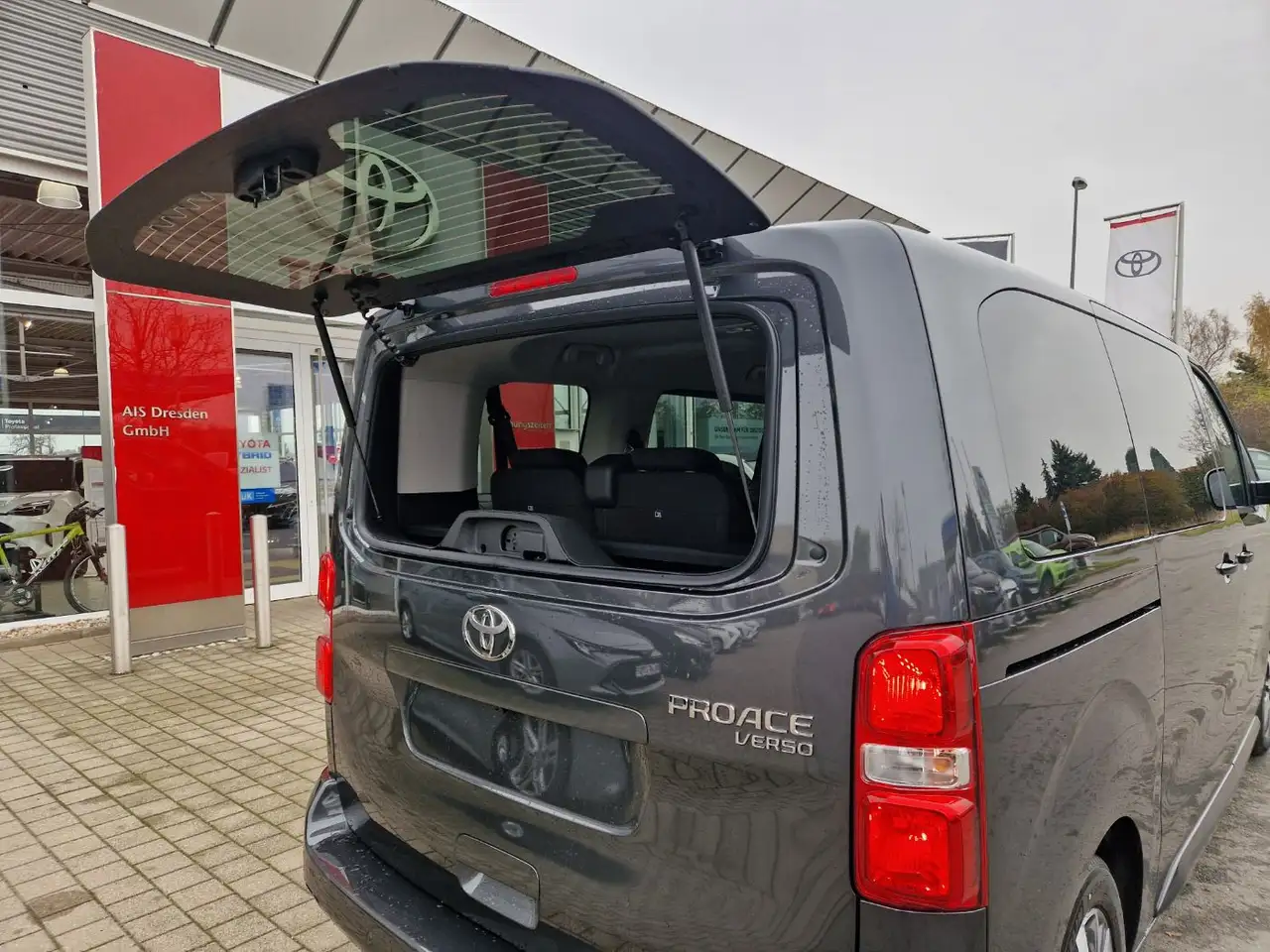 Toyota Proace Verso 2.2 D-4D L1 Teamplayer LED+Navi+SHZ 7