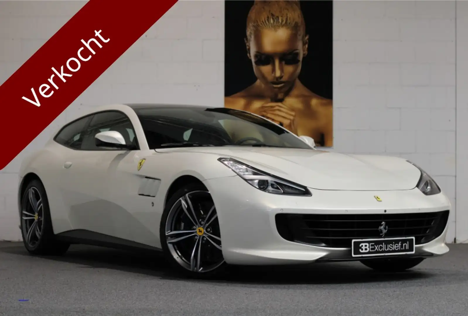 Ferrari GTC4 Lusso V12 HELE, Apple Carplay, Passenger Displ, JBL, Pan Blanc - 1