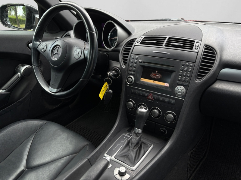 Mercedes-Benz SLK 200 Kompressor Roadster AMG|MBUX|SHZ|LEDER — photo 7