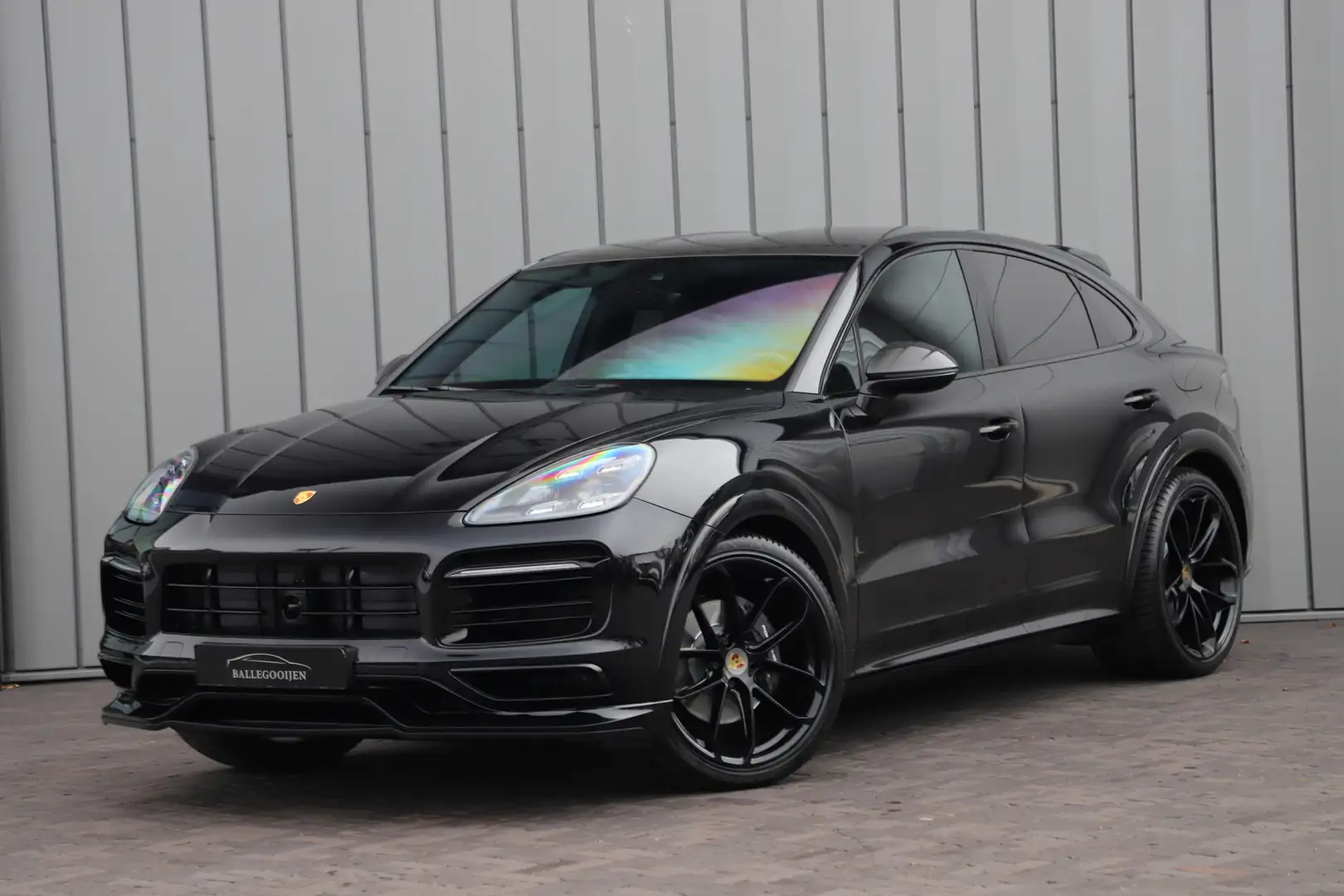 Porsche Cayenne Coupé 3.0 E-Hybrid Aut8 | 463PK | Sport-design | A Zwart - 1