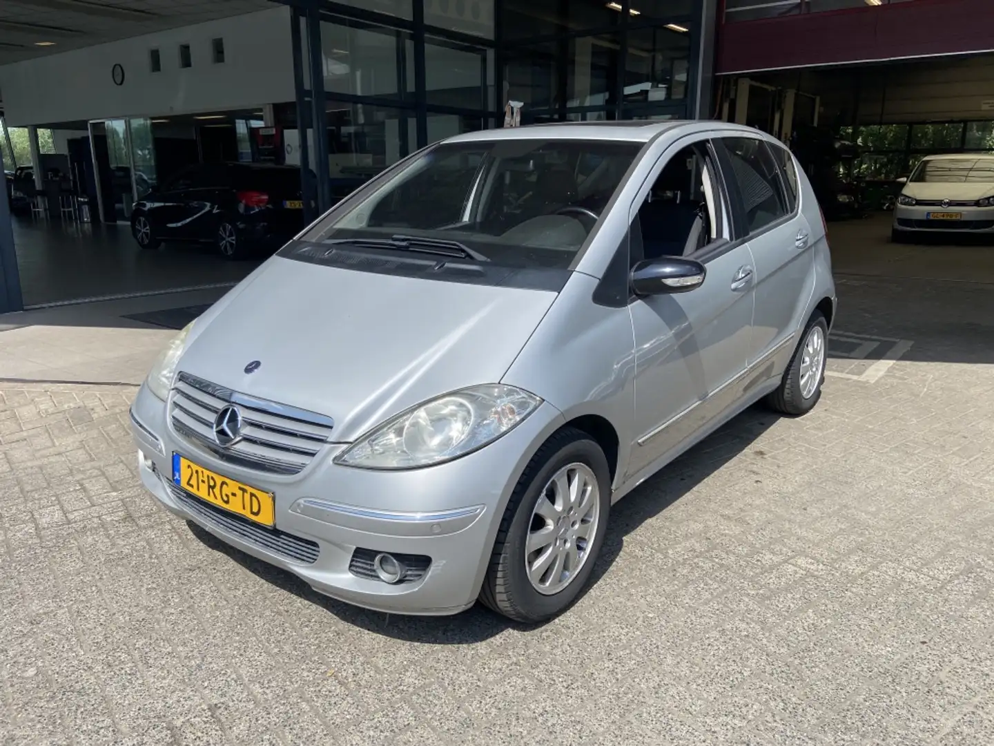 Mercedes-Benz A 150 Elegance Grijs - 1