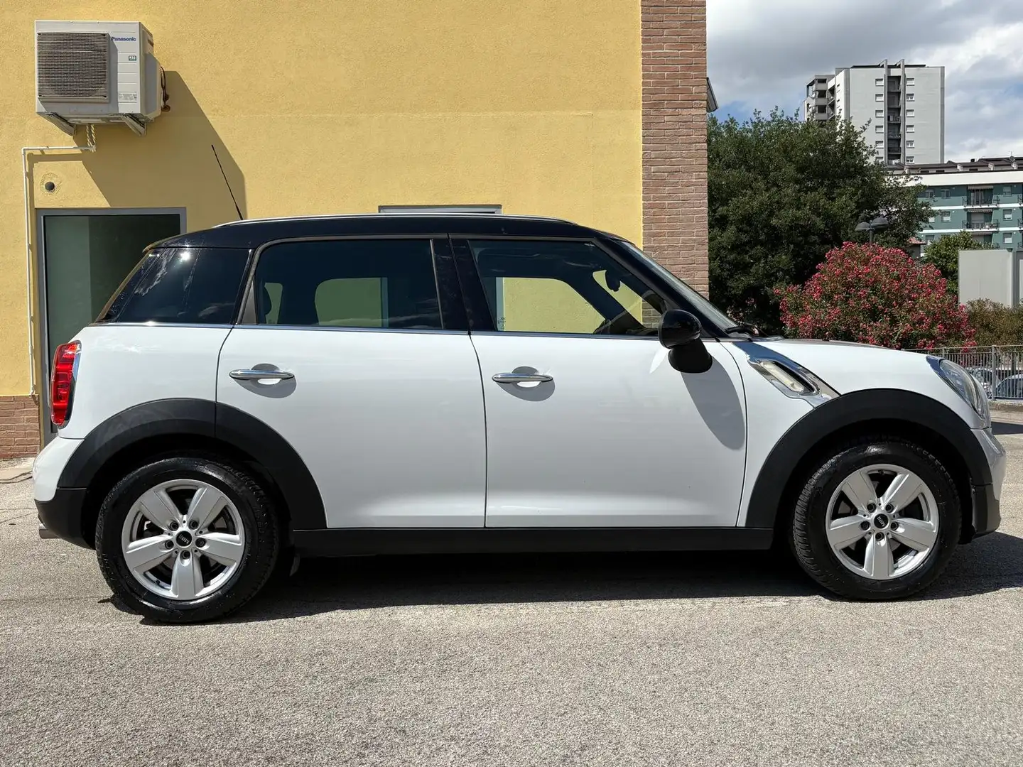 MINI Cooper D Countryman Bianco - 1