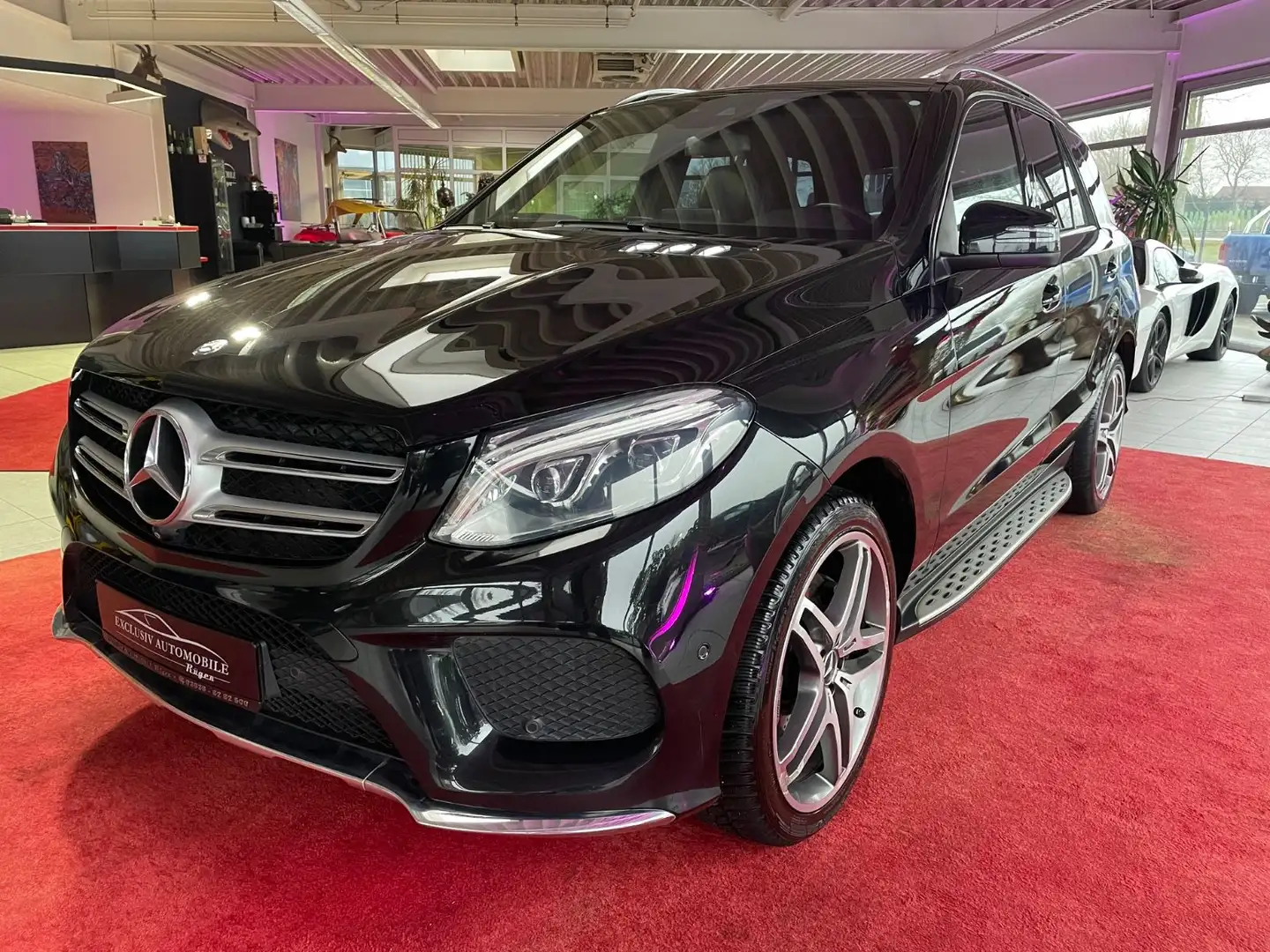 Mercedes-Benz GLE 500 4Matic AMG Style 21 Zoll Schwarz - 1