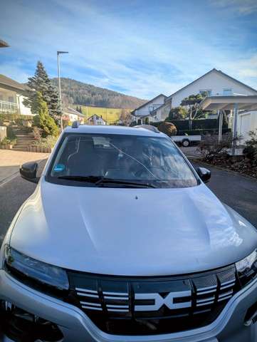 Imagine Dacia Spring Spring ESSENTIAL