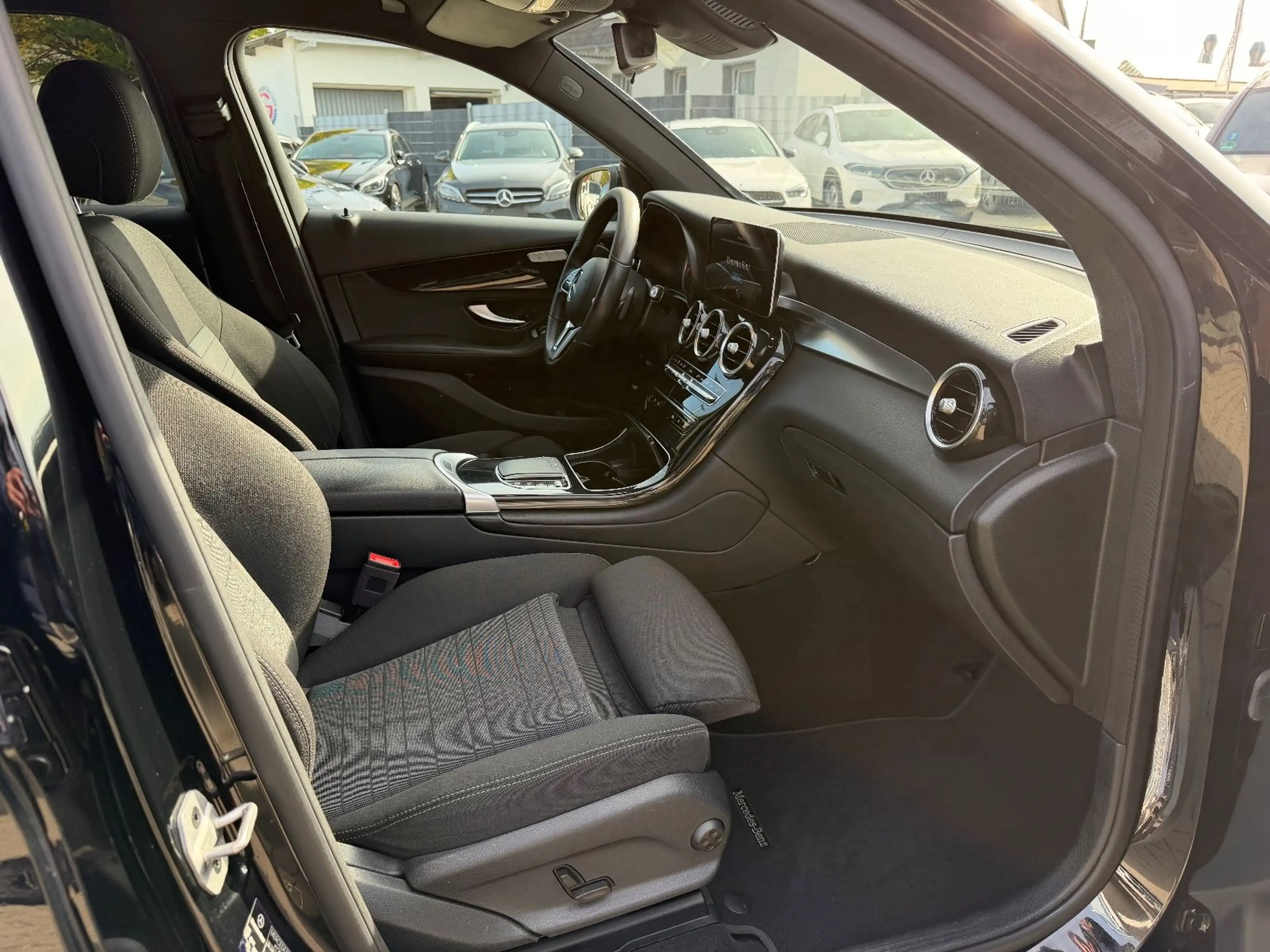 Mercedes-Benz GLC 200 d 4Matic*MBUX*Navi*AHK*Rcam — photo 13