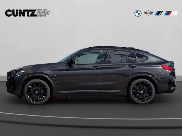 BMW X4 M view 9