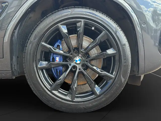 BMW X4 M view 13