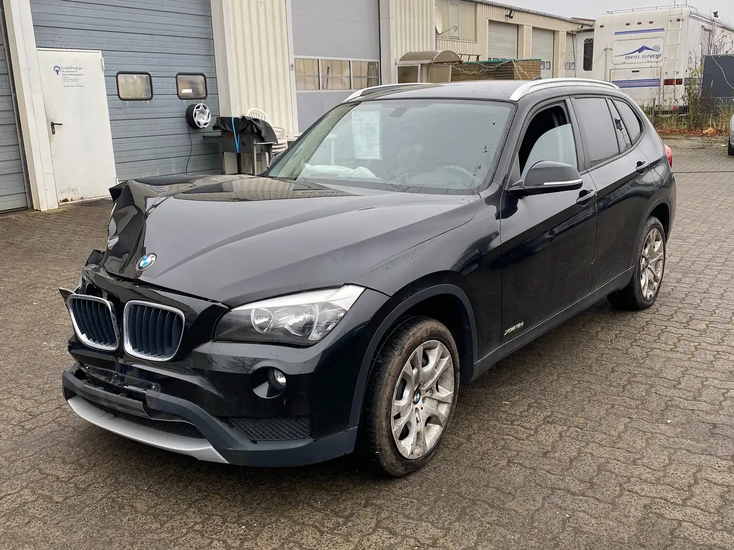 BMW X1 S DRIVE18d X LINE Noir - 1