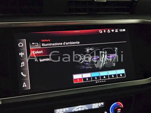 Audi Q3 view 14