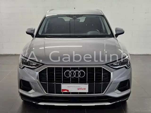 Audi Q3 view 2