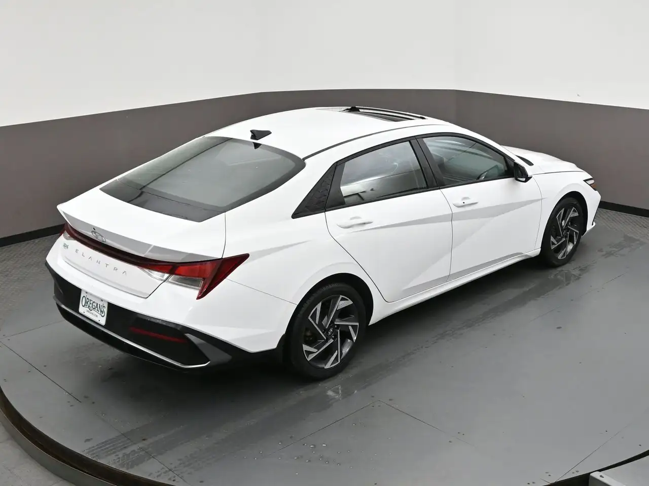 Hyundai ELANTRA снимка Hyundai ELANTRA