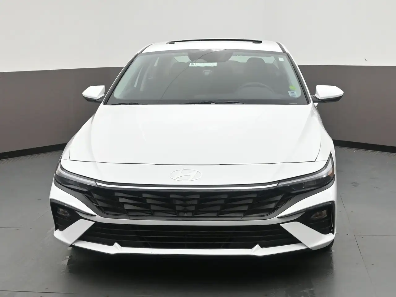 Hyundai ELANTRA снимка Hyundai ELANTRA