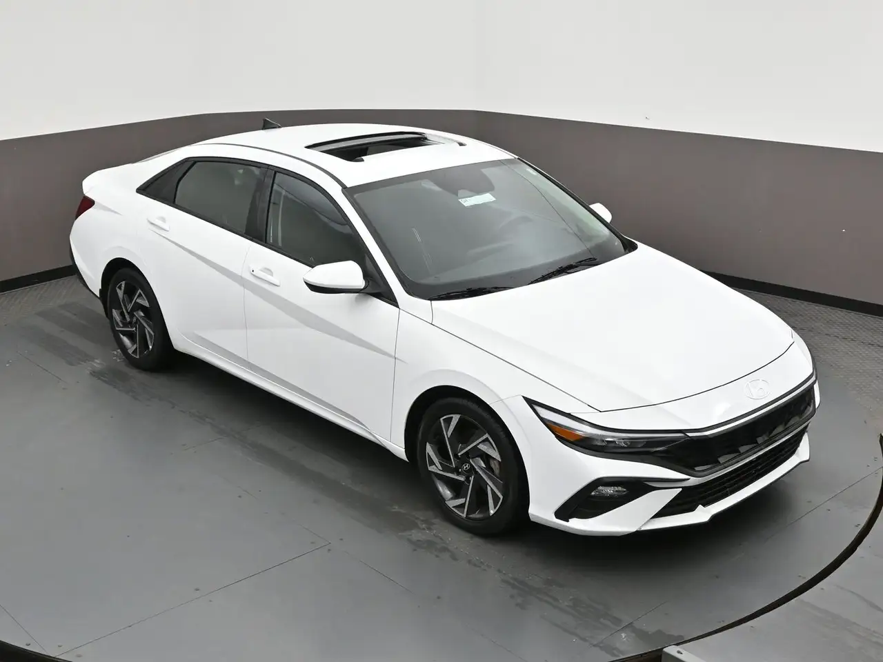 Hyundai ELANTRA снимка Hyundai ELANTRA