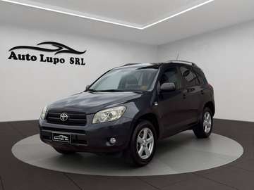 2006 2.2 d-4d Luxury 136cv
