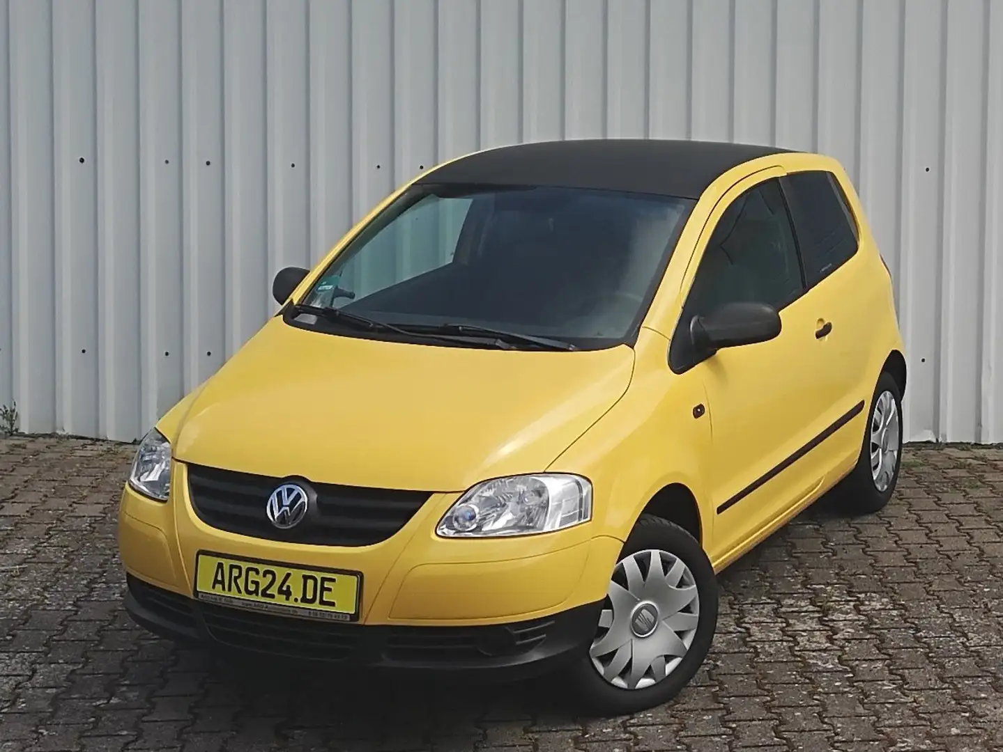 Volkswagen Fox 1.2 Cool - Top-Zustand, TÜV+Servie+Bremsen neu Žlutá - 2