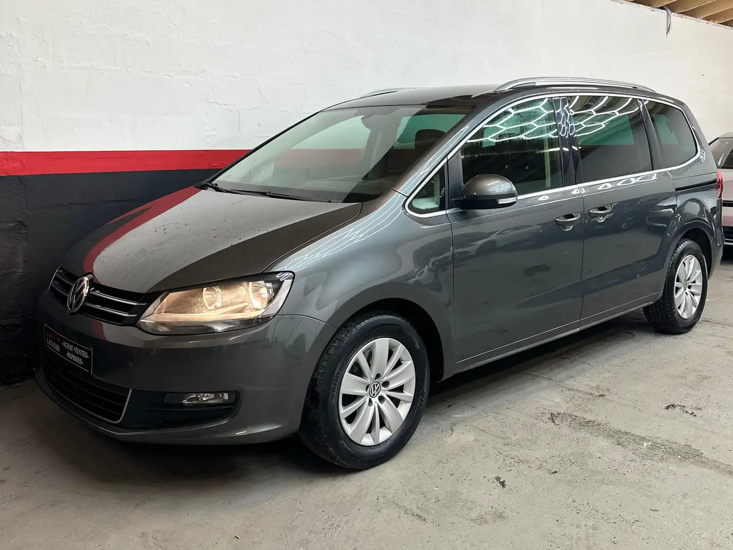 Volkswagen Sharan Sharan 2.0 TDi SCR Highline DSG Gris - 1
