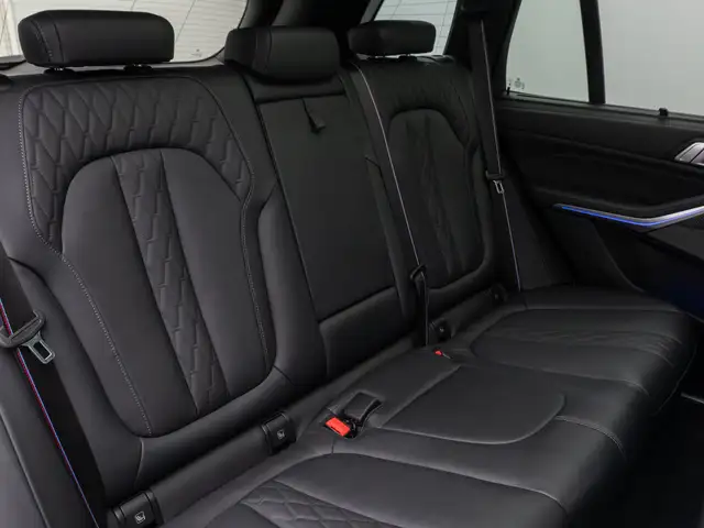BMW X5 X5 M view 28