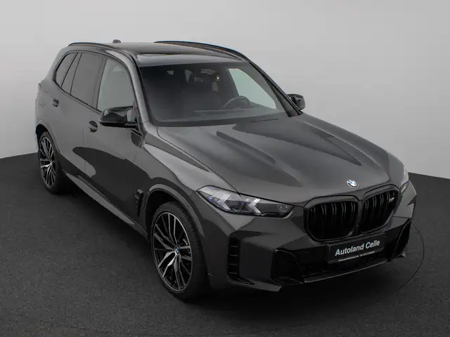 BMW X5 X5 M view 3