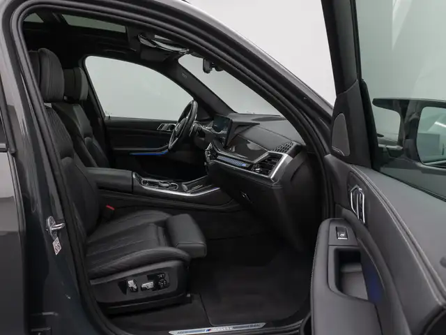 BMW X5 X5 M view 24