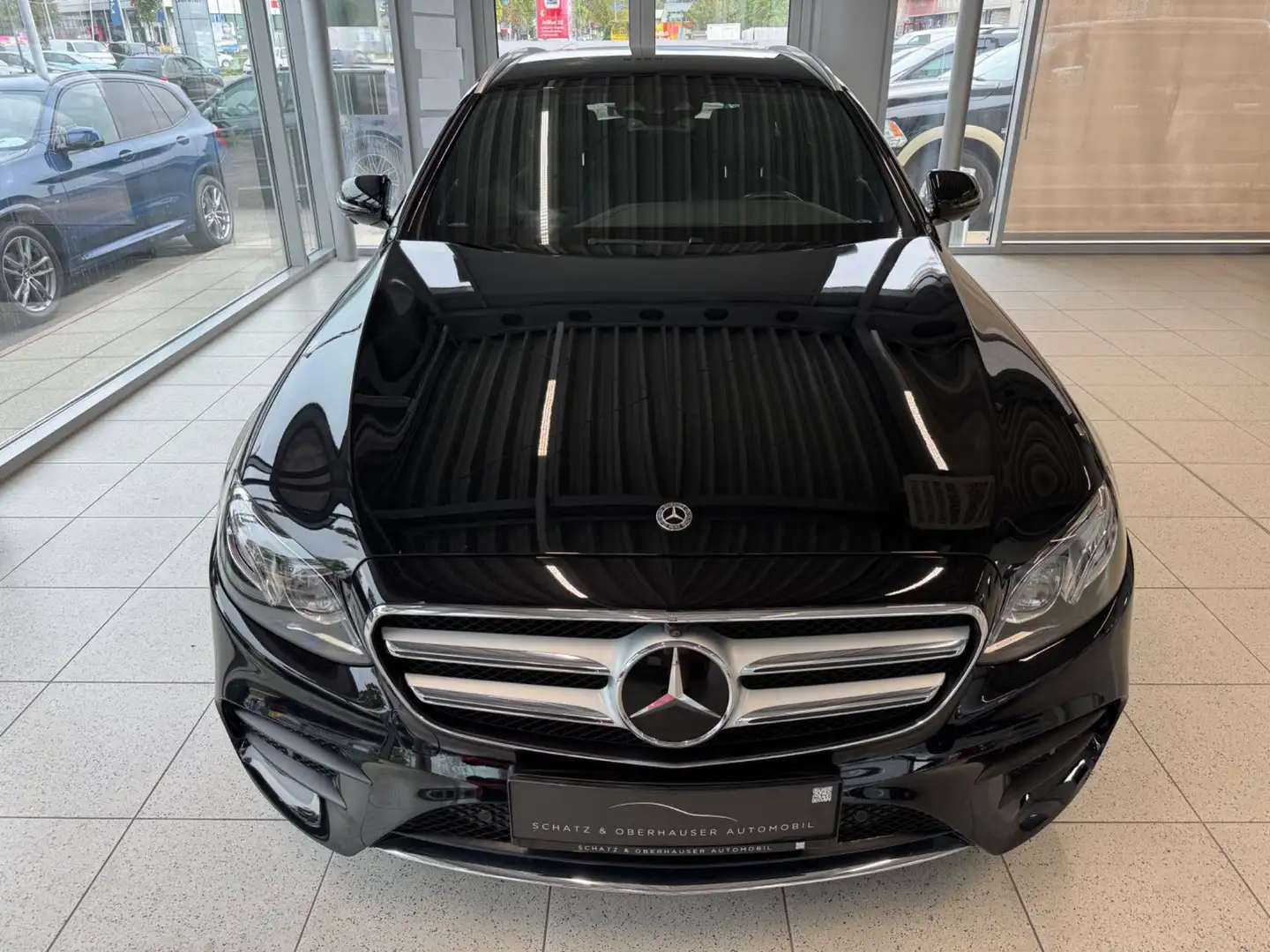 Mercedes-Benz E 200 E-Klasse E 200 AMG Line (EURO 6d-TEMP) Schwarz - 2