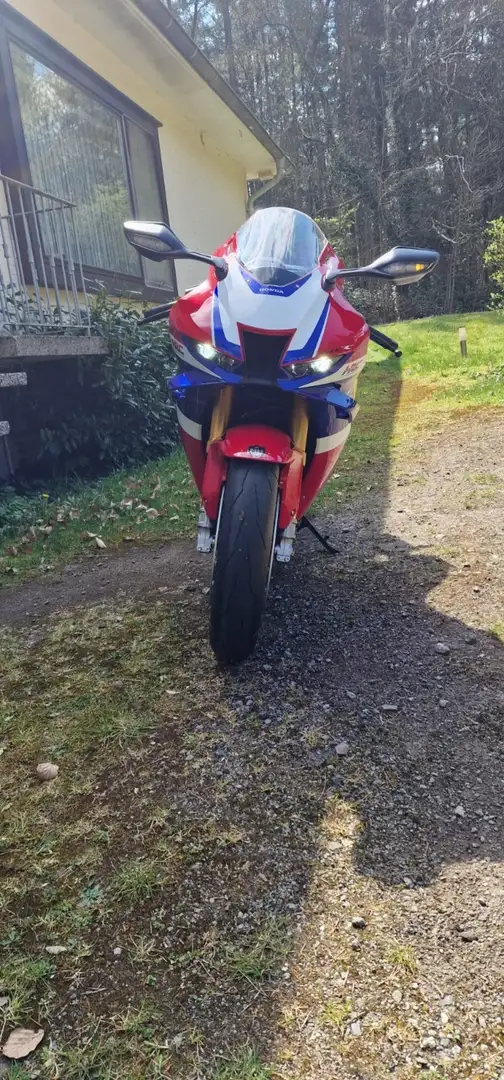 Honda CBR 1000 Red - 1