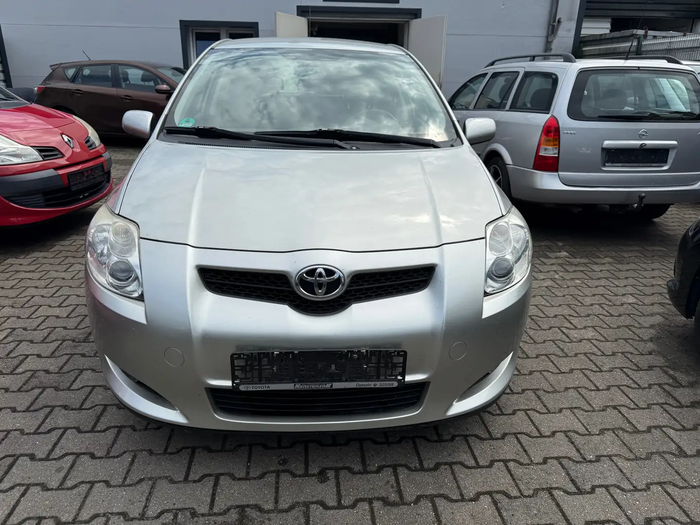 Toyota Auris 2.0 D-4D Oro - 2