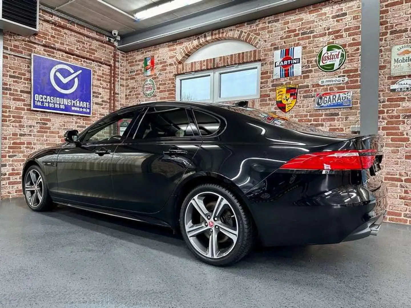 Jaguar XF XF 35t 3.0 V6 Compresseur 340cv Auto AWD R-Sport Noir - 2