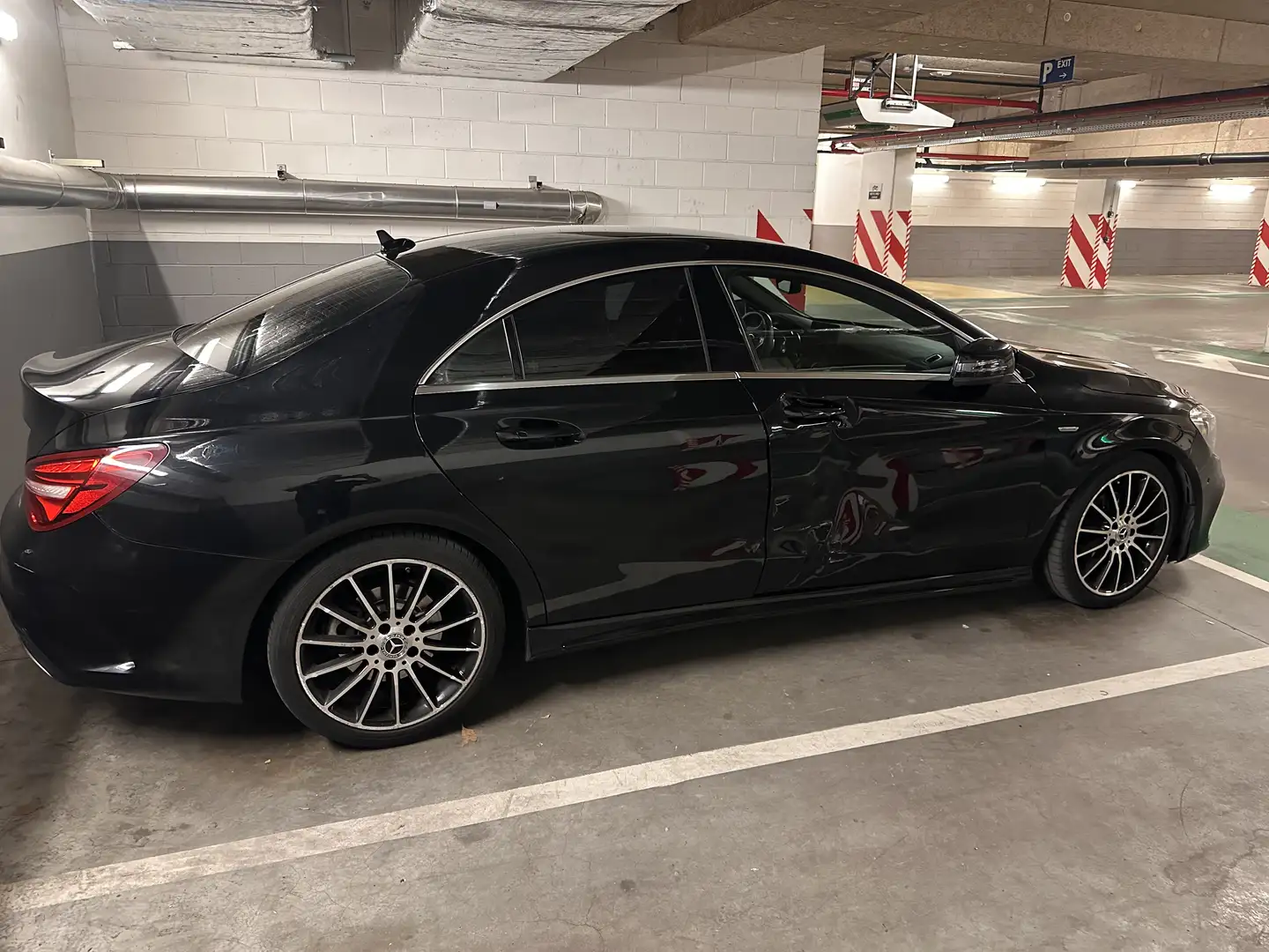 Mercedes-Benz CLA 180 Business Solution AMG - 1
