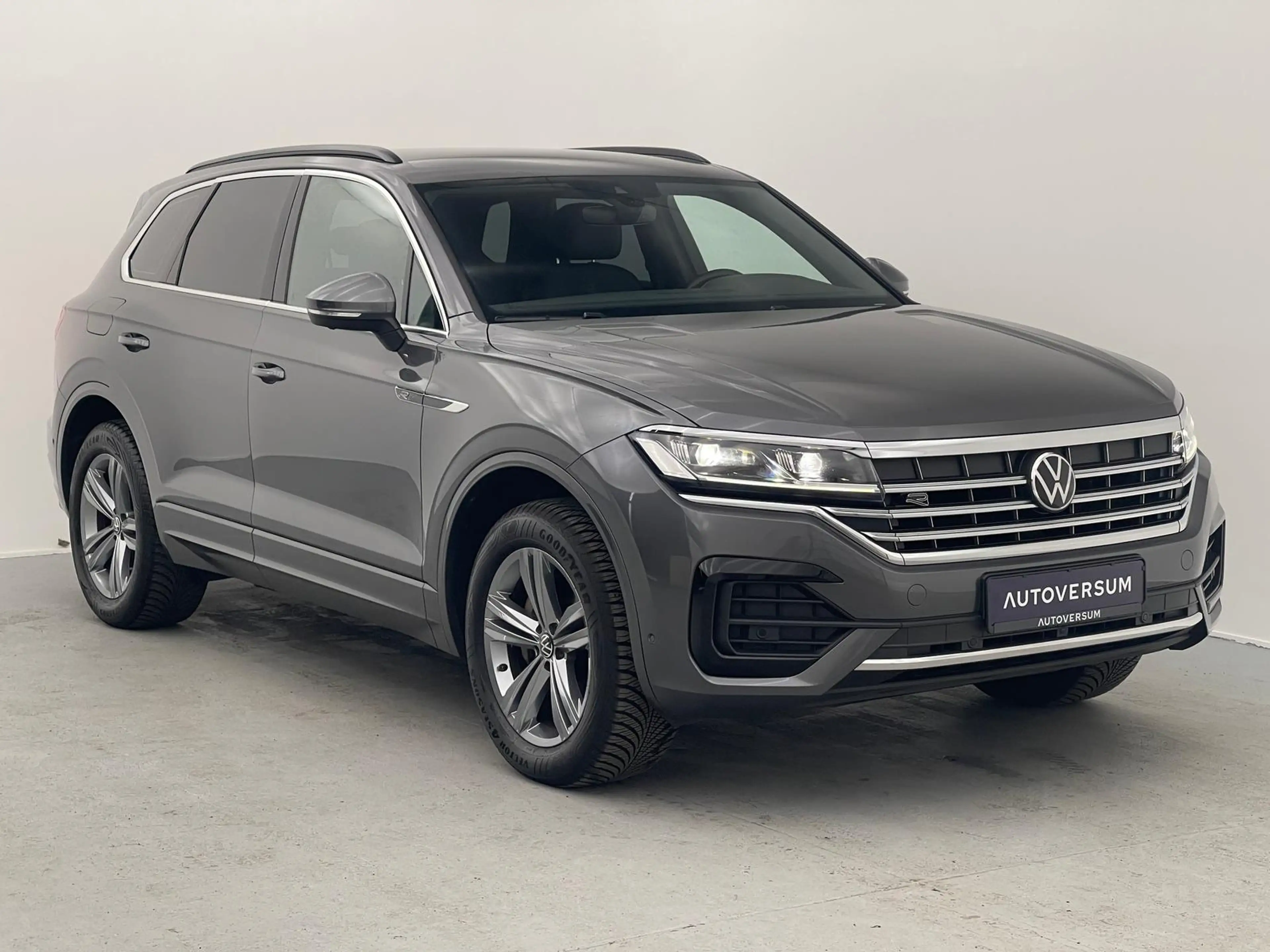 Volkswagen Touareg TDI R-Line 4Motion LED*ACC*360°*VIRT*MEM — photo 5