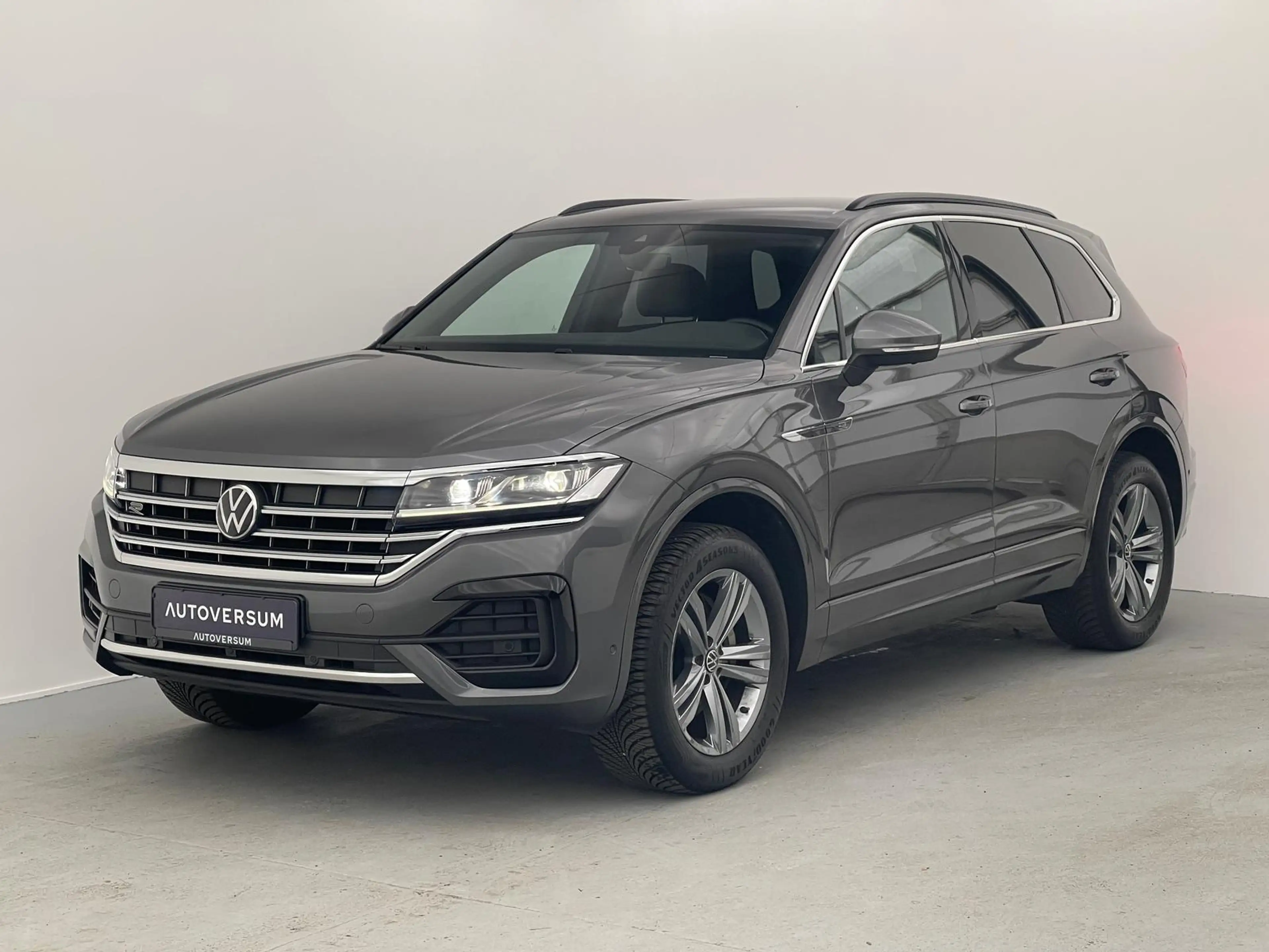 Volkswagen Touareg TDI R-Line 4Motion LED*ACC*360°*VIRT*MEM — photo 3