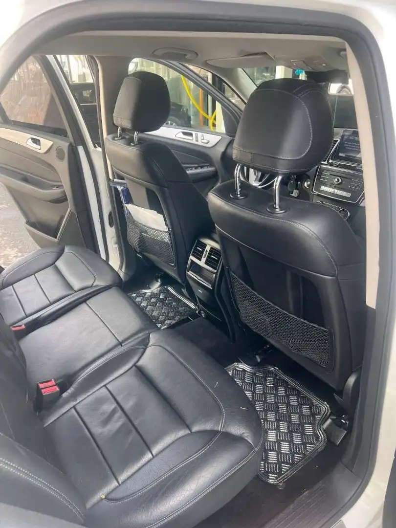 Mercedes-Benz GLE 350 GLE 350 d 4Matic Aut. Weiß - 1