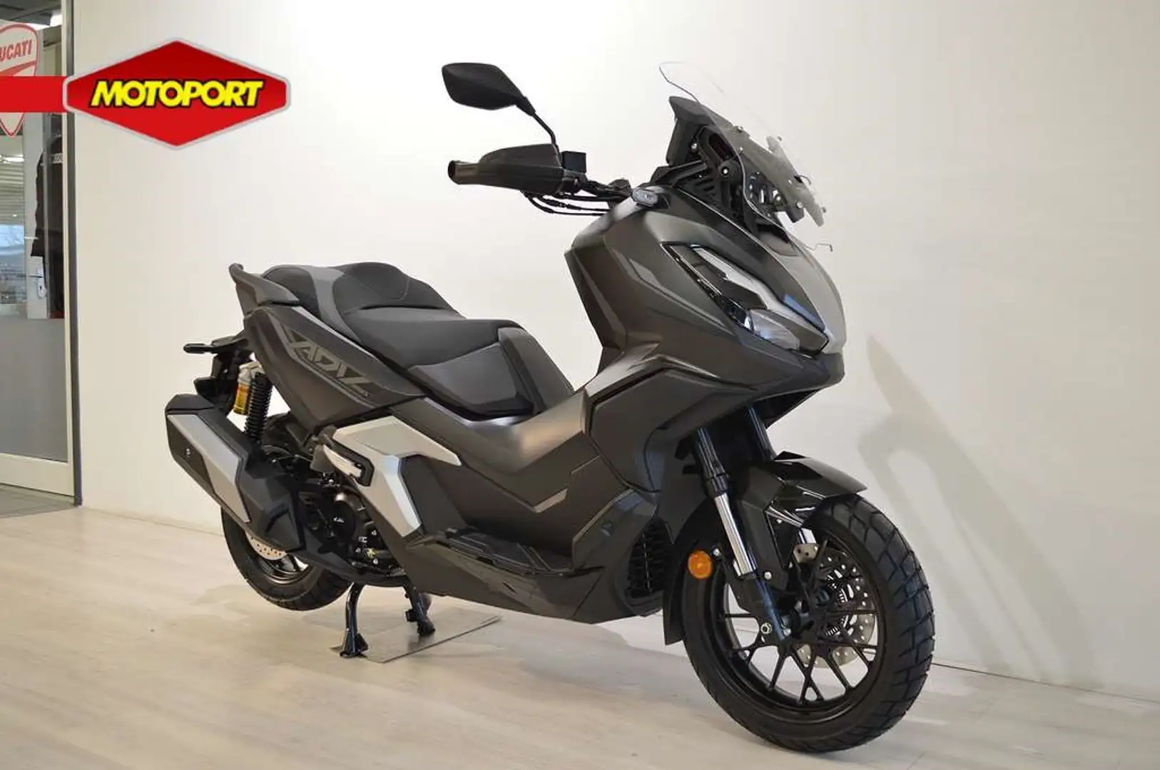 Honda ADV 350 Negru - 2