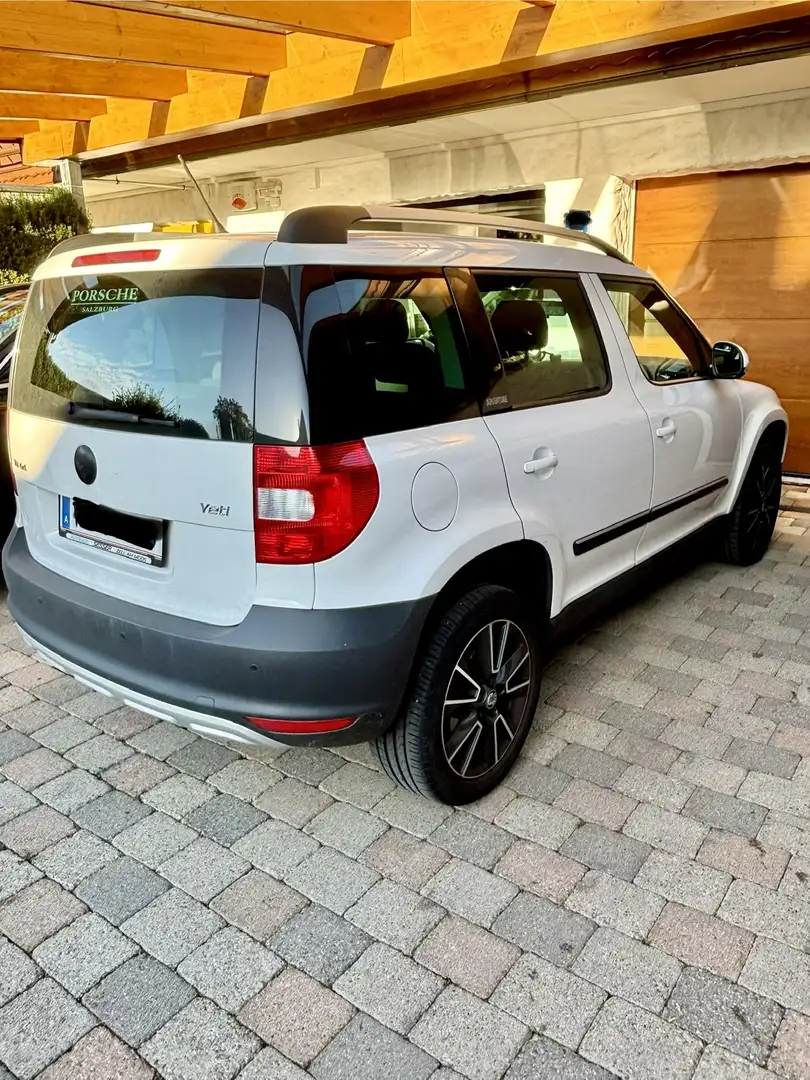 Skoda Yeti 4x4 Twenty Adventure+ 2,0 TDI CR DPF Weiß - 2