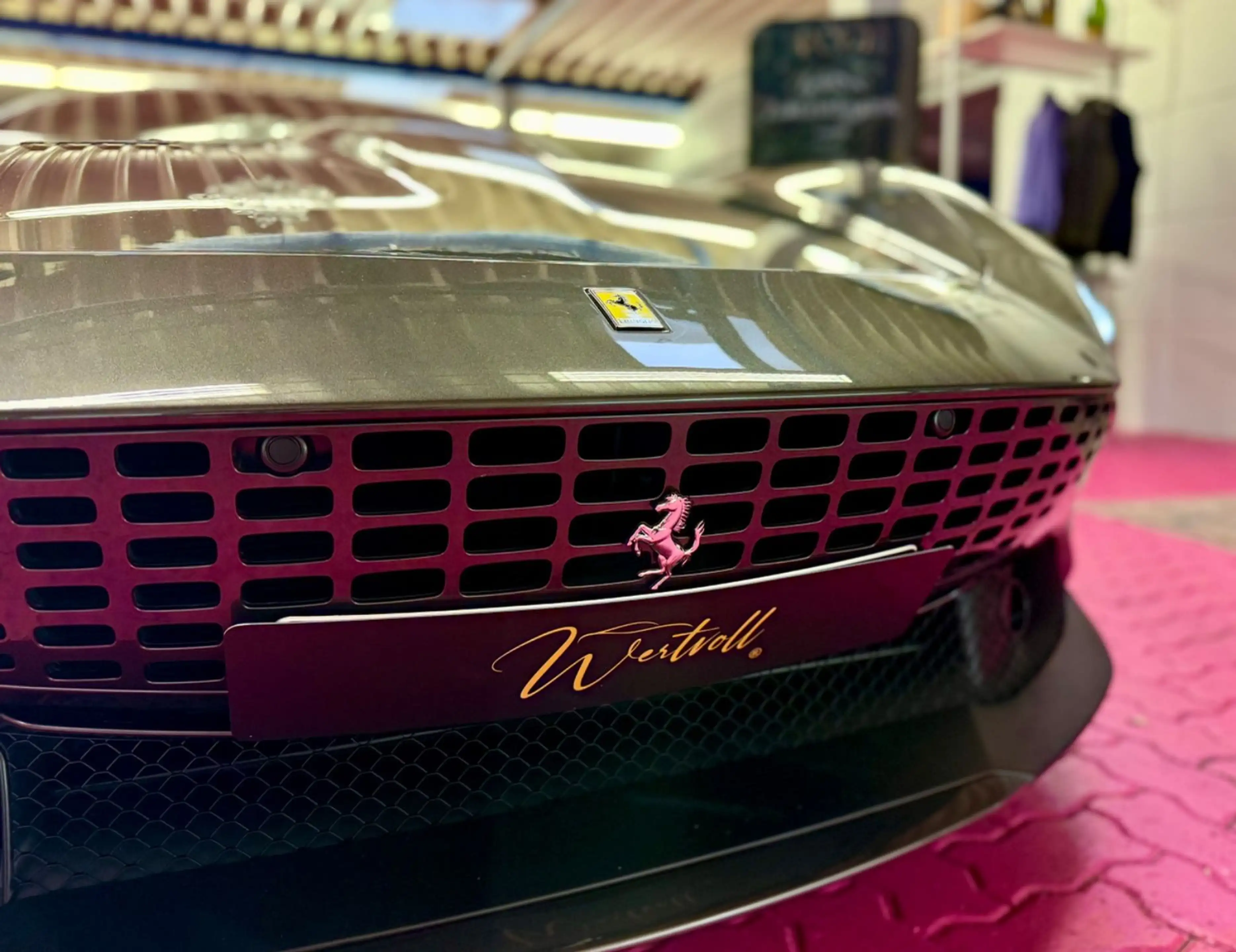 Ferrari Roma Spider, Magnet., Carbon,Belüft,. Hist. Lack — photo 4