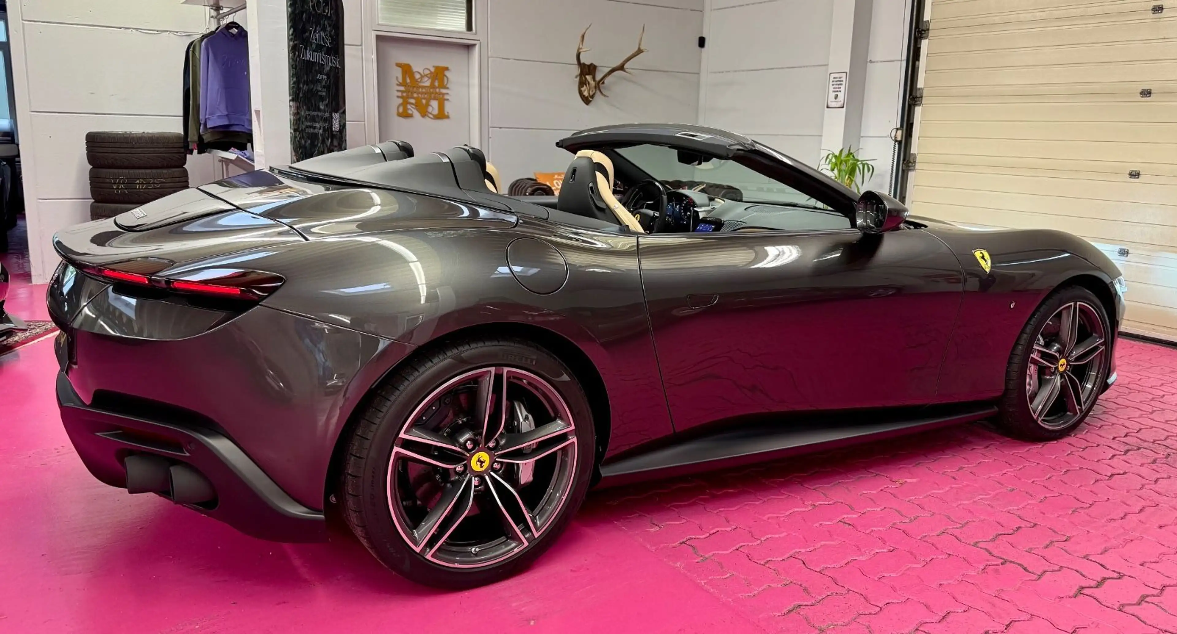 Ferrari Roma Spider, Magnet., Carbon,Belüft,. Hist. Lack — photo 10